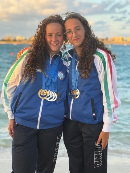 Lara Pelliccia e Silvia Belli.jpeg