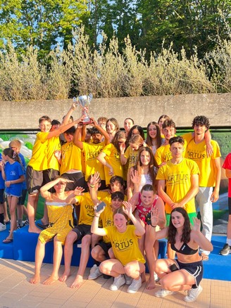 Premiazione squadre lifesaving.jpeg